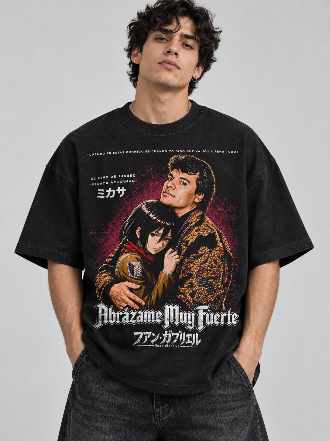 ABRÁZAME MUY FUERTE X MIKASA-OVERSIZE PREMIUM T-SHIRT